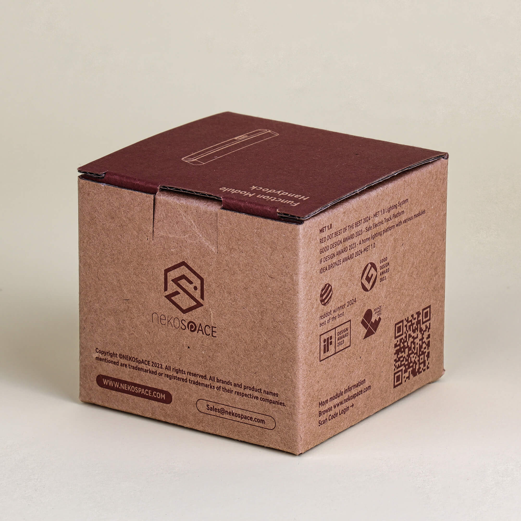 Eco-friendly kraft paper packaging box